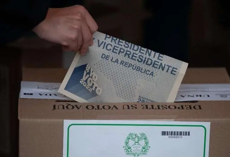 Cómo 2022 mostró la importancia del centro político en los países de América (aunque se hable más de la polarización)