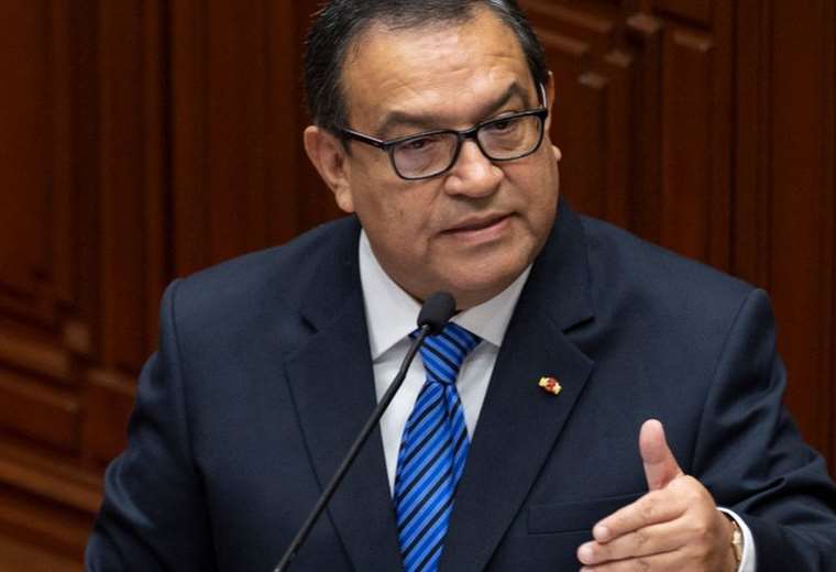 Perú: quién es Alberto Otárola, el abogado de izquierda que lidera la polémica respuesta del gobierno a las protestas