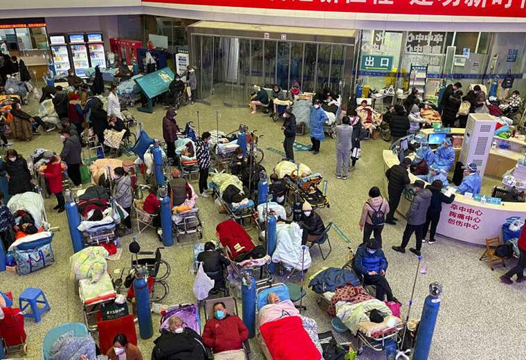 A tres años del primer caso de muerte por Covid, China enfrenta el pico de la epidemia