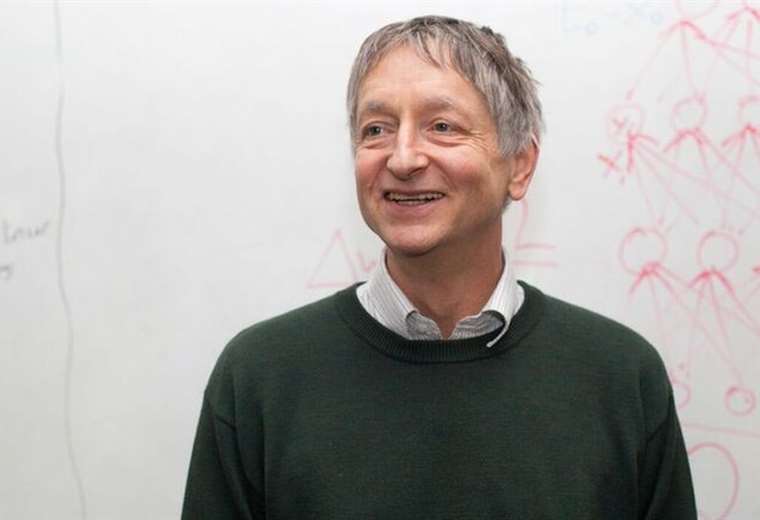 Geoffrey Hinton, el padrino de la Inteligencia Artificial, alerta de los peligros de esta tecnología