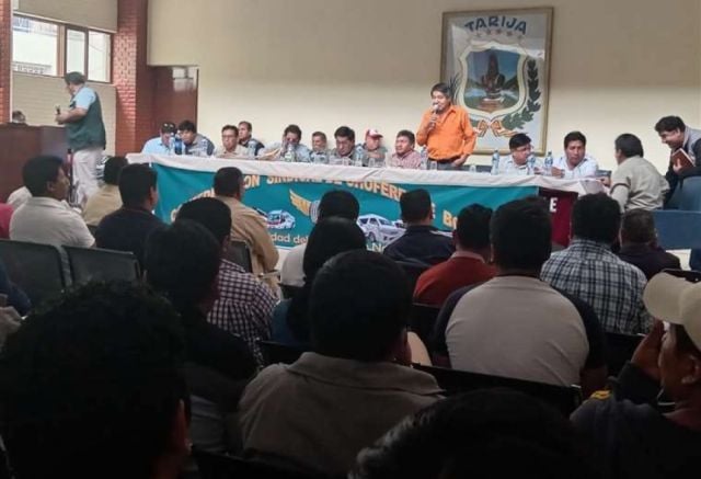 Transportistas denuncian presuntos abusos estatales