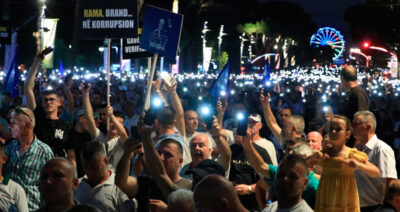 Manifestantes exigen dimisión del gobierno de Albania y liberación del opositor Sali Berisha