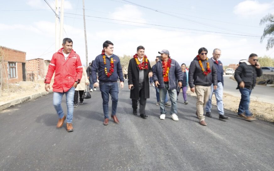 Alcalde de Tarija inaugura avenida Torrecillas asfaltada