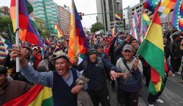 Bloqueos en Bolivia: El Movimiento ‘Evista’ Exige Respuestas Mientras el Sector ‘Arcista’ Rechaza las Protestas