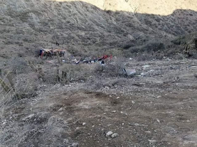 Trágico Accidente de Autobús en Tarija Deja Cuatro Muertos y Más de 40 Heridos: Urge Revisión de Normativas de Transporte