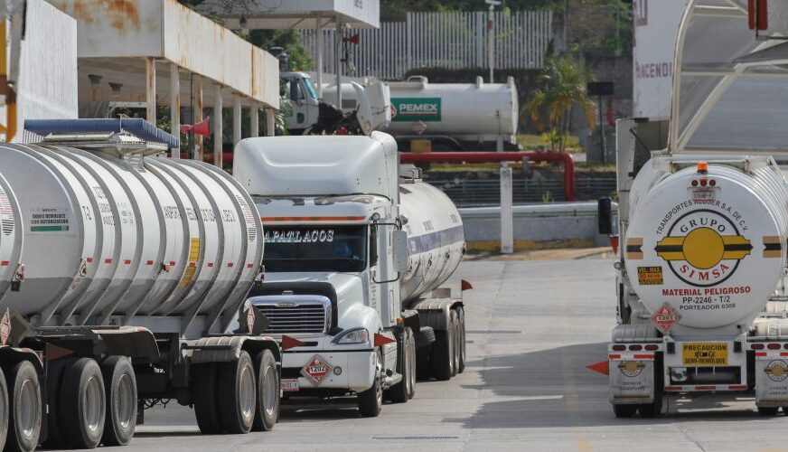 Bolivia se Prepara para Importar Combustibles a Precios Internacionales: Aumento del Diésel Genera Preocupación por Inflación y Costo de Vida