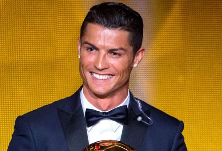 Ronaldo Apoya a Vinicius Jr. en los Globe Soccer Awards y Expresa su Ambición en la Liga Saudí