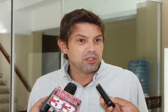 Exconcejal Valmoré Donoso Alza la Voz: Críticas por el Estado de Obras en la Avenida Integración de Tarija