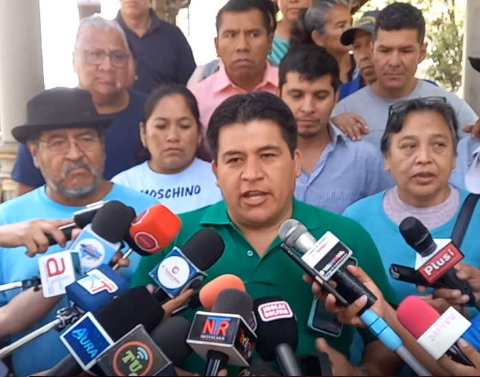 Carlos Acosta Anuncia Desvinculación Masiva del MAS y Alianza con Evo Morales para 2025