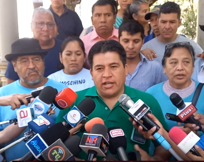 Carlos Acosta Anuncia Desvinculación Masiva del MAS y Alianza con Evo Morales para 2025