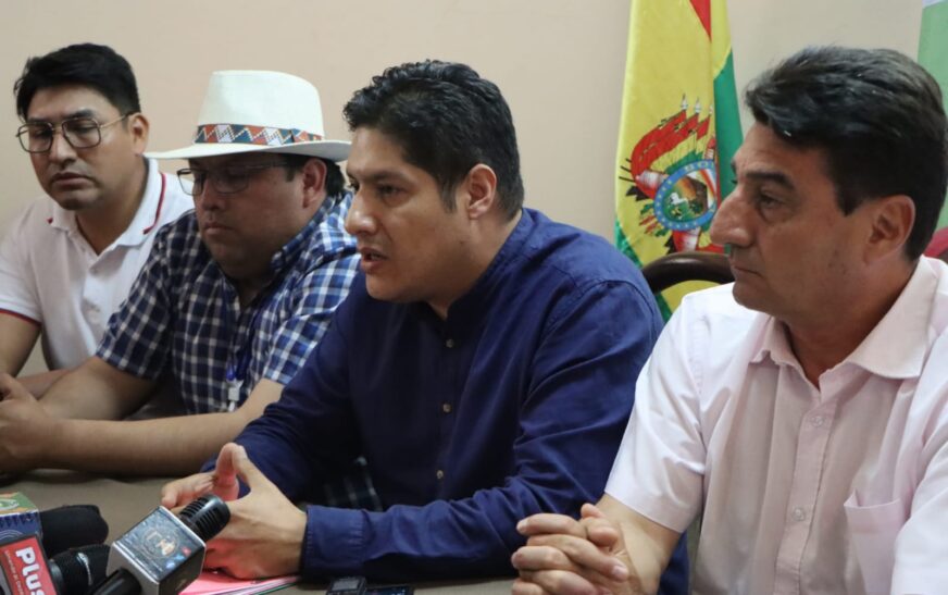 Ministro de Medio Ambiente Llama a la Colaboración para Avanzar en Planta de Tratamiento de Aguas Residuales en Tarija