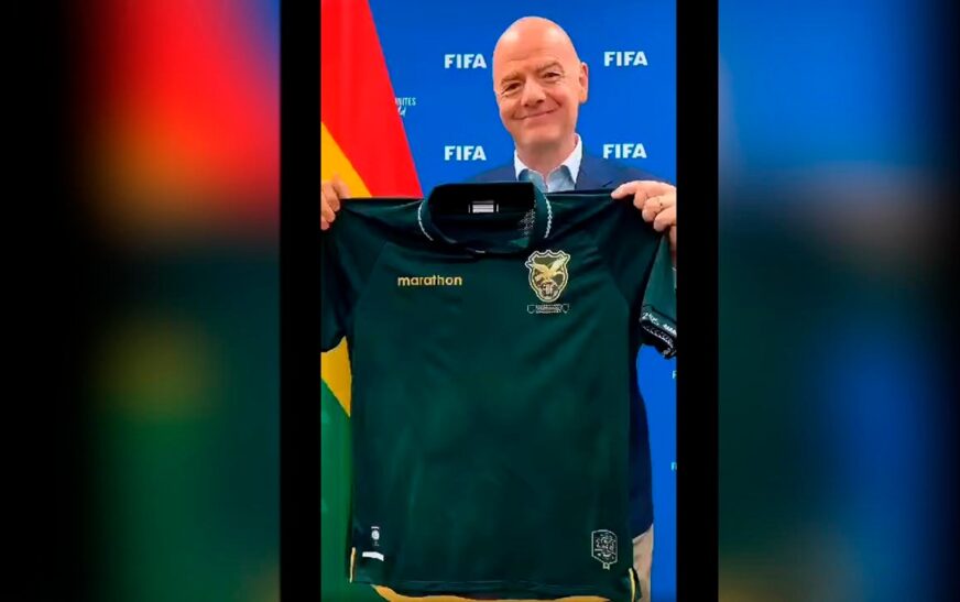 FIFA Presenta Camiseta Conmemorativa por el Centenario de la Selección Boliviana de Fútbol