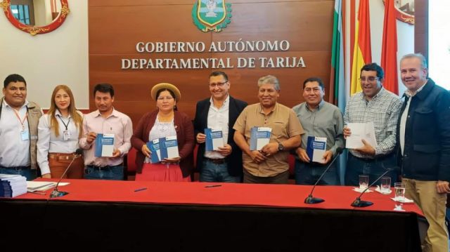 Desigualdad de Género en la Política Boliviana: Las Mujeres Luchan por Espacios de Poder