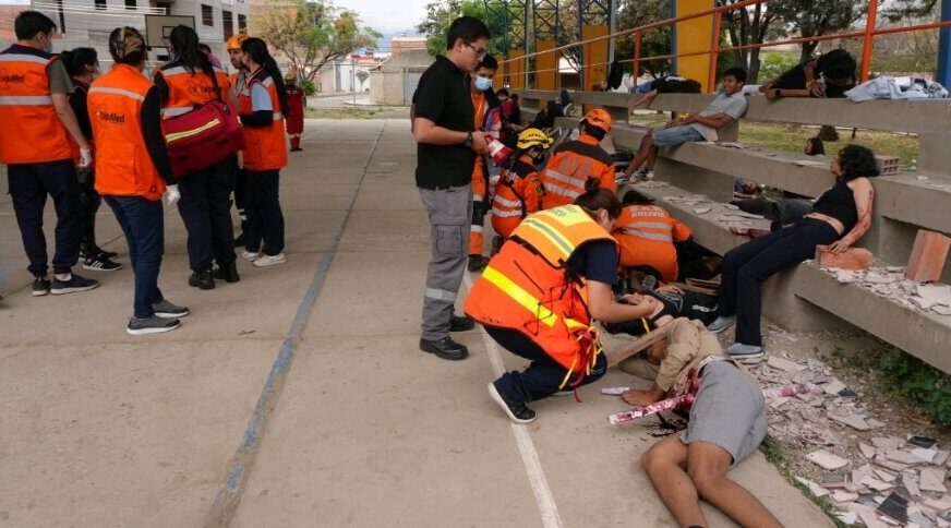Gran simulacro de emergencia en Colcapirhua entrena a rescatistas y médicos