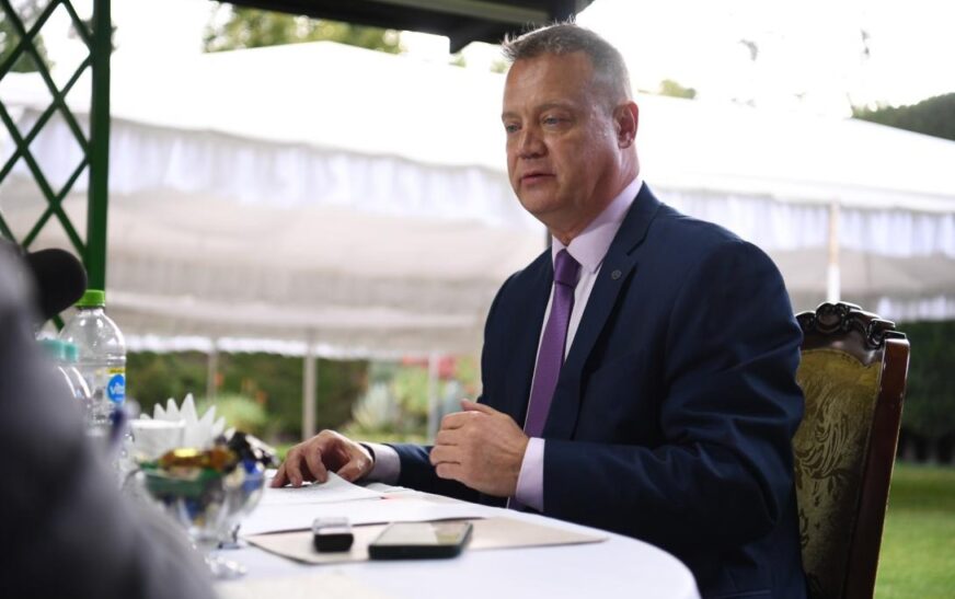 Retraso legislativo en litio preocupa a embajador ruso en Bolivia