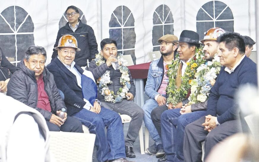 Luis Arce se postula al Senado por La Paz; Del Castillo candidato presidencial