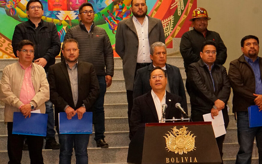 Gobierno anuncia medidas para garantizar combustible y combatir especulación