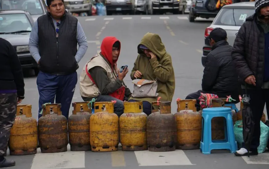 Subsidios Insostenibles Ponen en Riesgo GLP, Combustibles y Economía