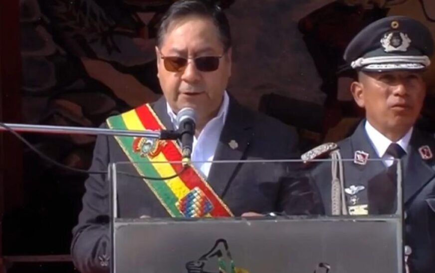 Arce llama a la unidad pueblo-FF.AA. frente a amenazas internas