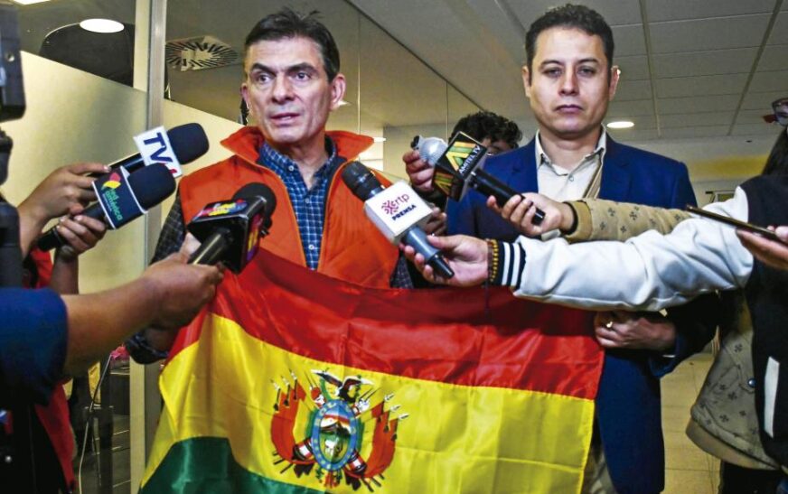 Elecciones Bolivia Precandidatos emergentes forman alianza para frente amplio