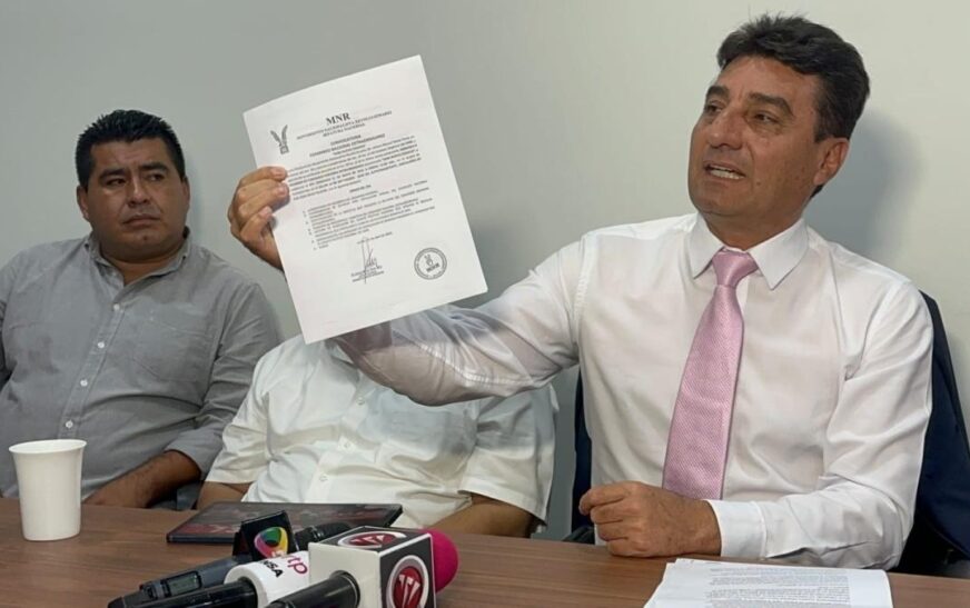 Johnny Torres dimite del MNR por estrategia electoral en Bolivia