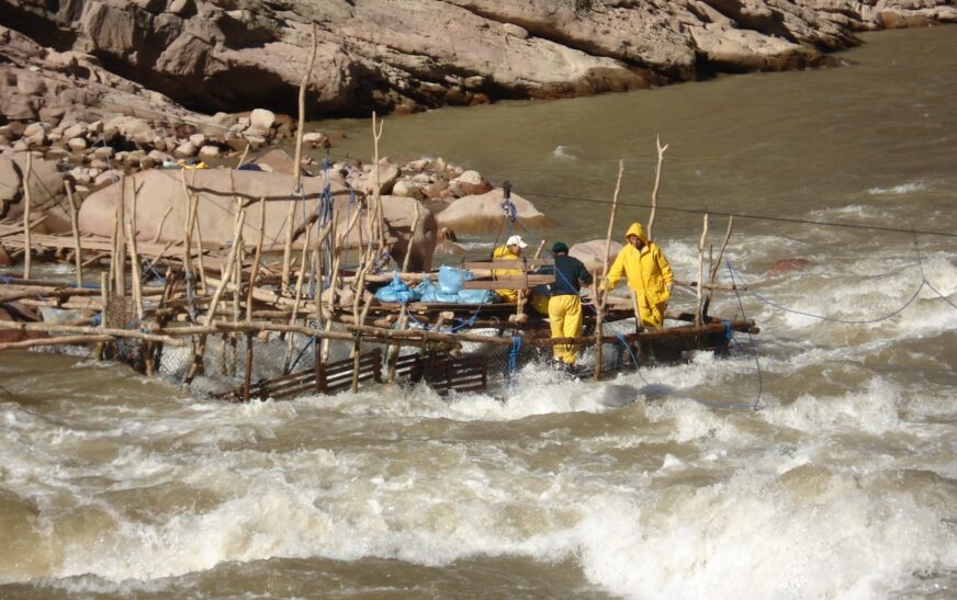 Barrera ilegal en Pilcomayo bloquea sábalos y afecta pesca guaraní