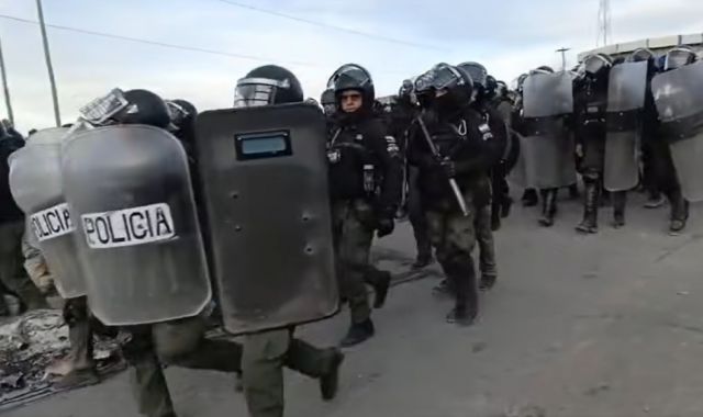 Familias de policías exigen seguridad tras muertes en Potosí