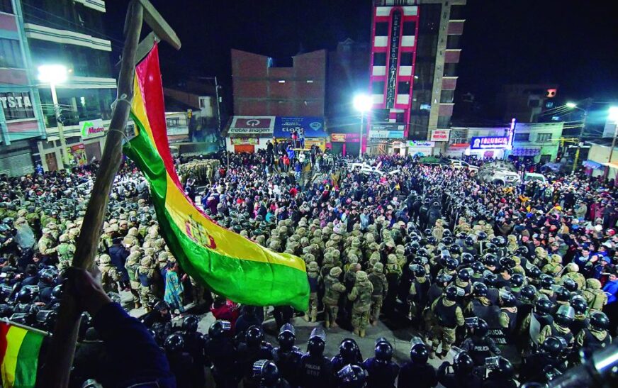 Bolivia: Gobierno acusa de terrorismo a Evo Morales tras asesinato de 4 policías