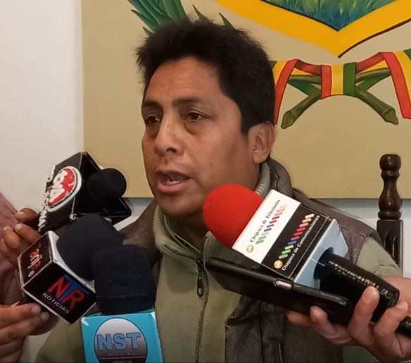 Cívicos de Bolivia convocan reunión urgente por crisis y piden estado de sitio