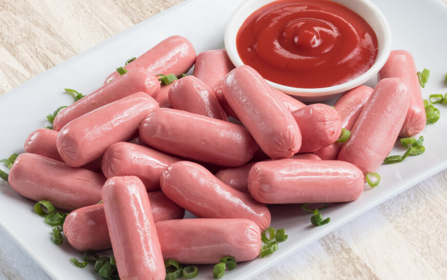 Salchichas subirán 3 a 4 Bs por bloqueos y economía