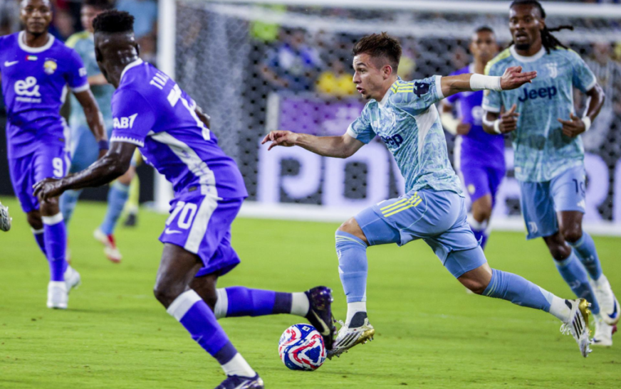 Juventus golea 5-0 a Al-Ain en su debut mundialista