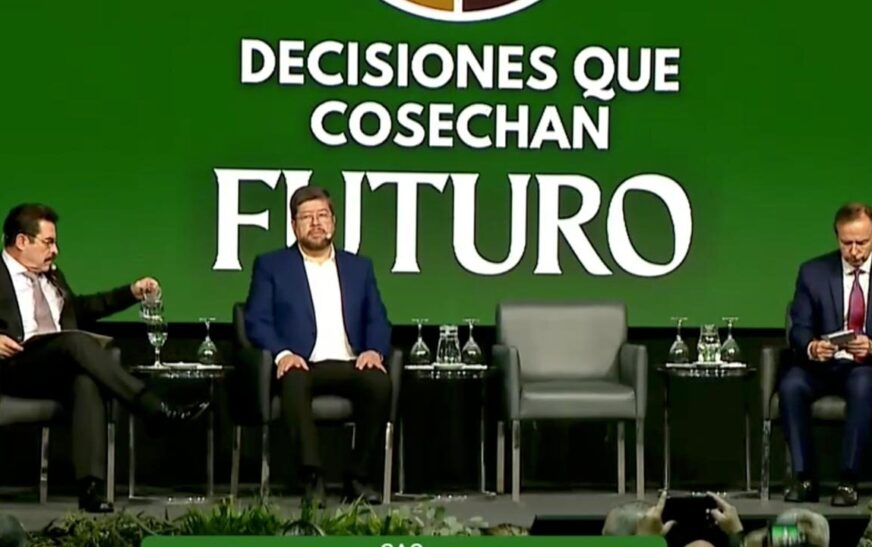 Foro Agropecuario: Candidatos presentan propuestas ante el sector productivo en Santa Cruz