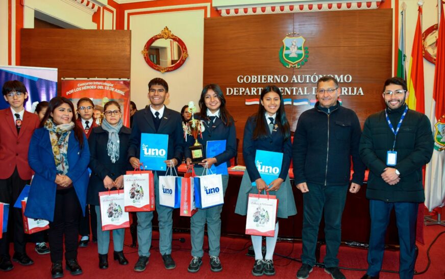 Tarija reconoce a jóvenes historiadores en concurso Por los Héroes del 15 de Abril