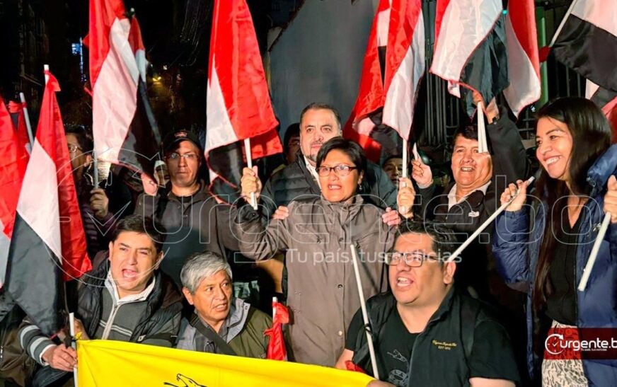 ADN designa a Víctor Hugo Núñez del Prado como precandidato a la vicepresidencia tras renuncia de Saravia