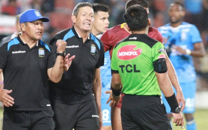Tensión en el fútbol boliviano: DTs de Blooming y Real Oruro expulsados tras altercado en la cancha