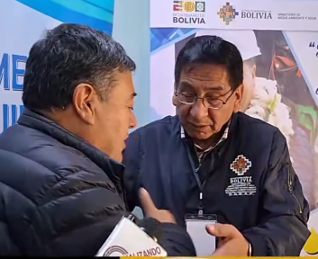 APS entrega plan estratégico de 13 millones de bolivianos a Cosaalt para mejorar suministro de agua y tratamiento de aguas residuales