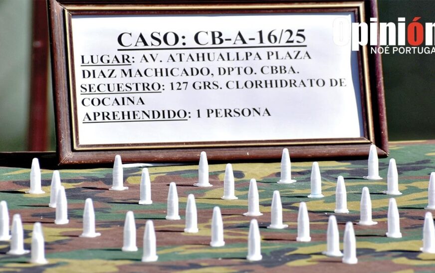 Hallan 62 balas con cocaína ocultas en efectos personales de un sospechoso