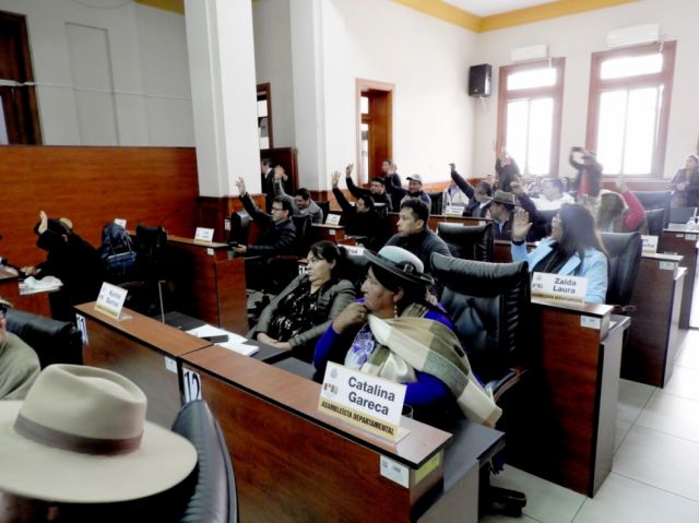 Tarija reduce drásticamente el número de asambleístas y elimina subgobernadores en reforma estatutaria