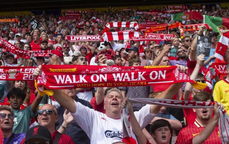 Liverpool rinde emotivo homenaje a Diogo Jota en su primer amistoso de pretemporada con victoria 3-1