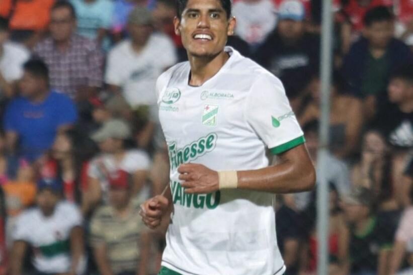 Oriente Petrolero vence a Guabirá con doblete de Nava y se afianza en Copa Bolivia a pesar de jugar con diez hombres