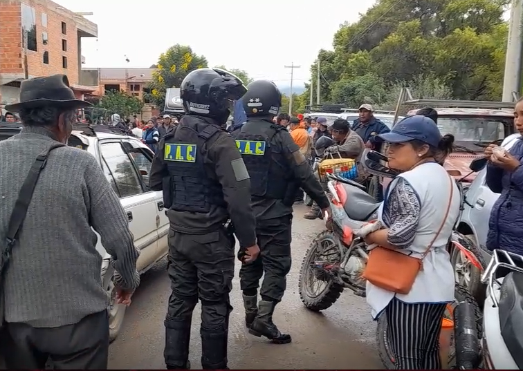 Transporte denuncia cobros ilegales de 200 bolivianos por espacios de carga de combustible