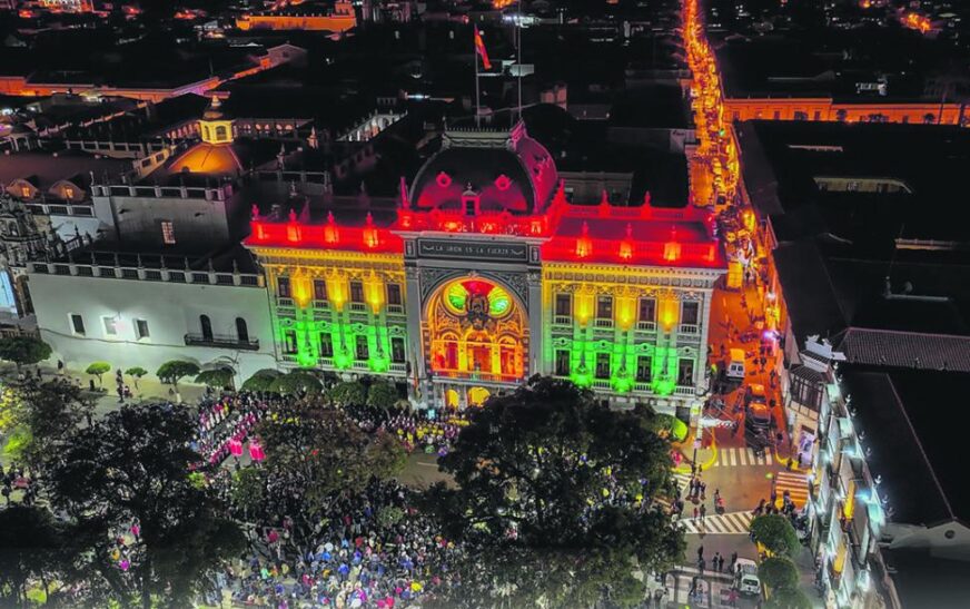 Sucre Celebra Historia y Fiesta Bicentenario Bolivia