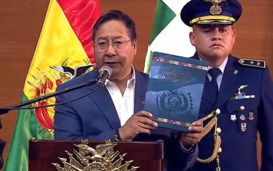 Arce presenta libro sobre la verdadera historia de Bolivia y se siente representado