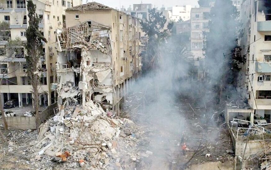 Israel inicia bombardeos masivos en Gaza con el objetivo declarado de convertirla en una ciudad en ruinas