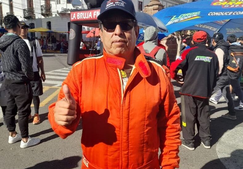 David Budia Triunfa en la Clase R2B del Automovilismo Demostrando Gran Habilidad en Pista