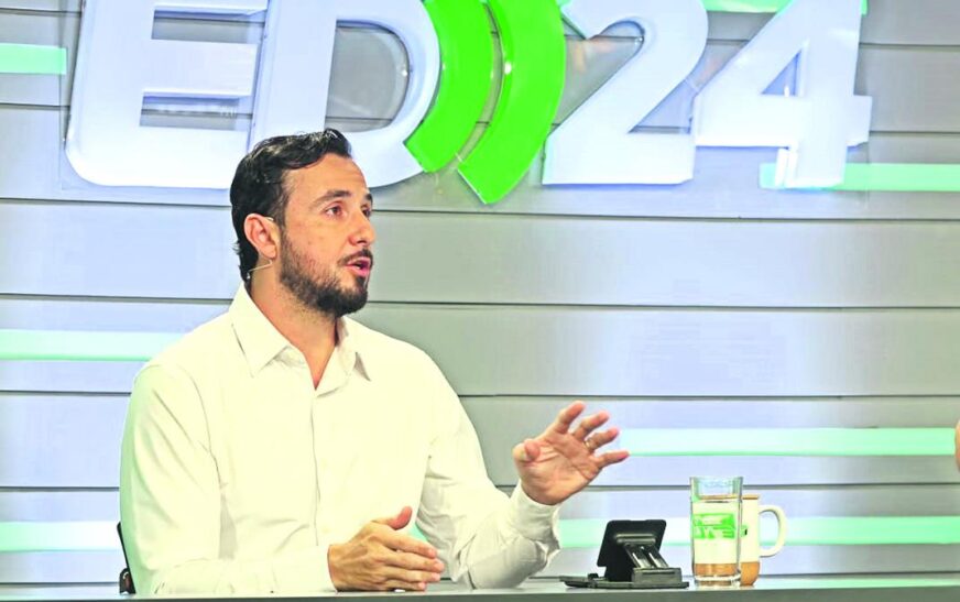 Juan Pablo Velasco asegura mayor cercanía con Estados Unidos que con Irán