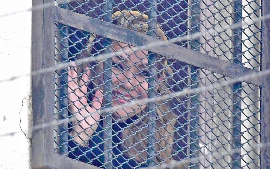 Juez otorga libertad a Jeanine Áñez en caso Sacaba pero permanece en prisión por Golpe II