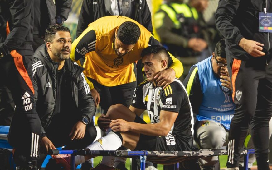 Jugador de Atlético Mineiro sufre grave lesión fractura peroné y ligamentos tobillo