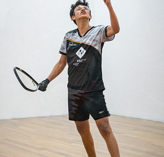 Tarijeños compiten en campeonato mundial de ráquetbol juvenil IRF
