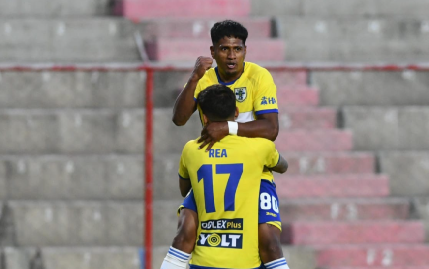ABB rompe mala racha y derrota a FC Universitario en emocionante partido